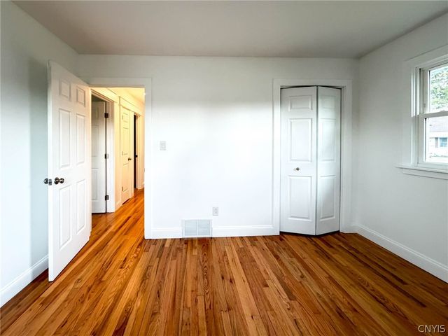 8 Burmont Court, Utica, NY 13502