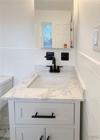 8 Burmont Court, Utica, NY 13502