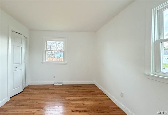 8 Burmont Court, Utica, NY 13502