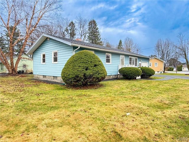 8 Burmont Court, Utica, NY 13502