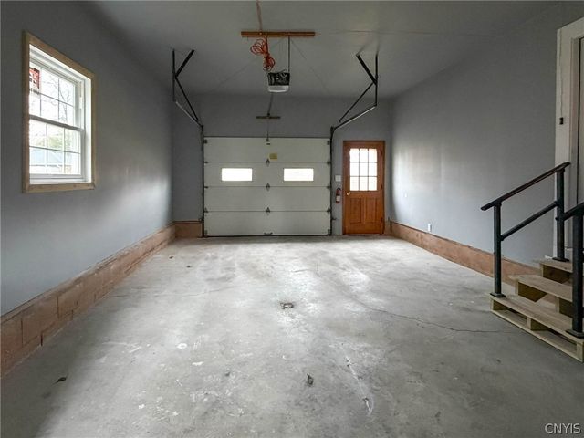 8 Burmont Court, Utica, NY 13502