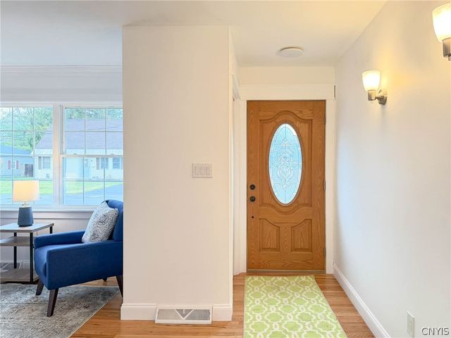 8 Burmont Court, Utica, NY 13502