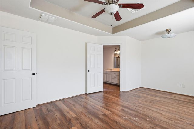 2318 Village Leaf Dr, Spring, TX 77386