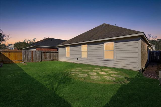 2318 Village Leaf Dr, Spring, TX 77386