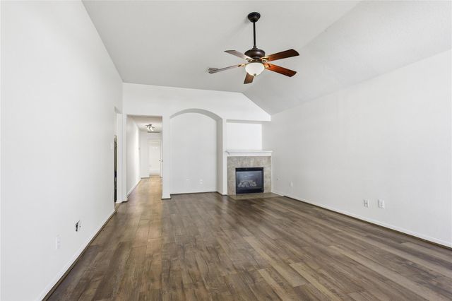 2318 Village Leaf Dr, Spring, TX 77386