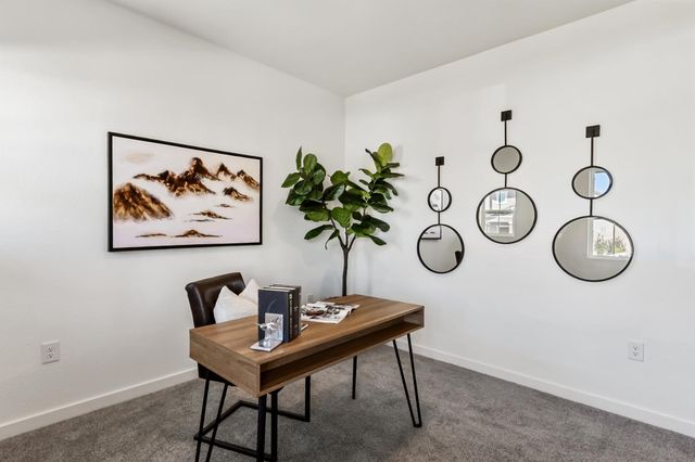 8840 Stratham Way, Elk Grove, CA 95758