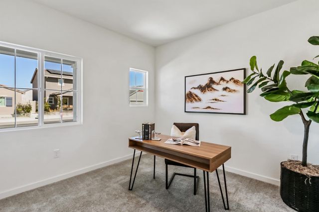 8840 Stratham Way, Elk Grove, CA 95758