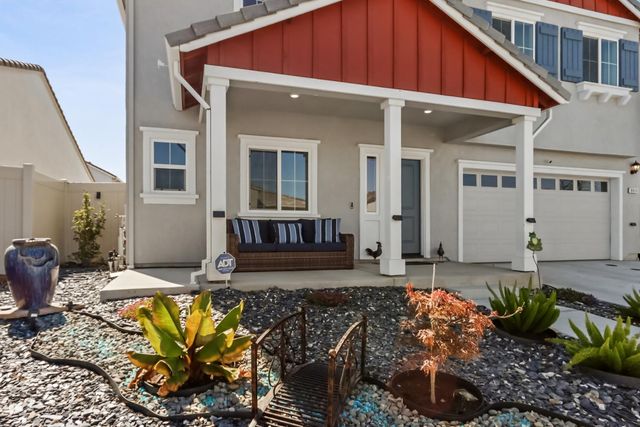 8840 Stratham Way, Elk Grove, CA 95758