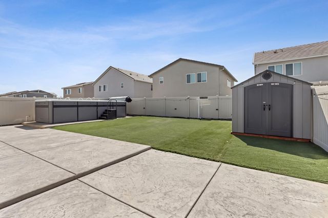 8840 Stratham Way, Elk Grove, CA 95758