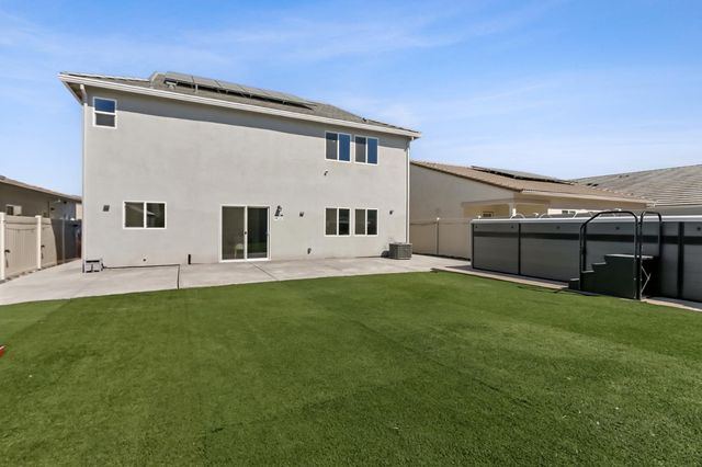 8840 Stratham Way, Elk Grove, CA 95758