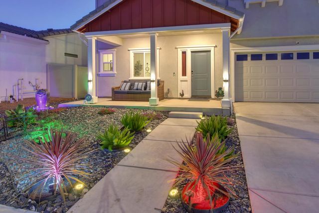 8840 Stratham Way, Elk Grove, CA 95758