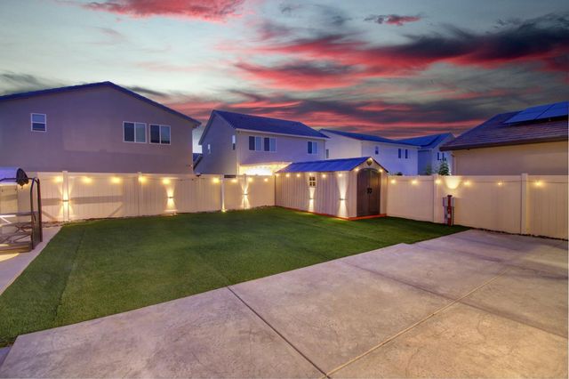 8840 Stratham Way, Elk Grove, CA 95758