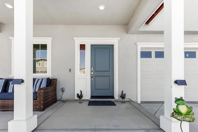 8840 Stratham Way, Elk Grove, CA 95758