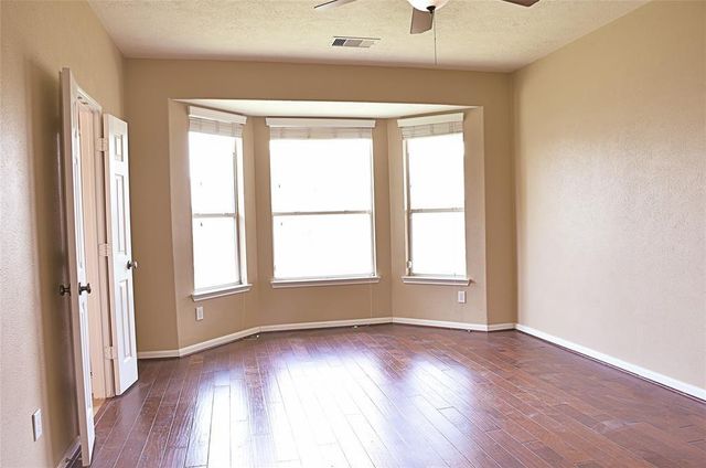 12903 Flat Creek Drive, Pearland, TX 77584