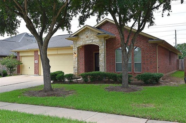 12903 Flat Creek Drive, Pearland, TX 77584