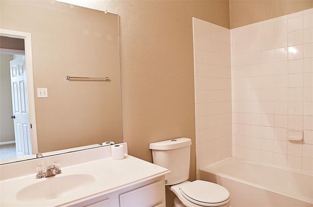 12903 Flat Creek Drive, Pearland, TX 77584