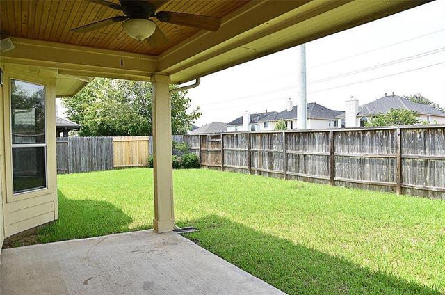 12903 Flat Creek Drive, Pearland, TX 77584