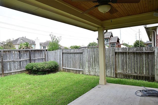 12903 Flat Creek Drive, Pearland, TX 77584