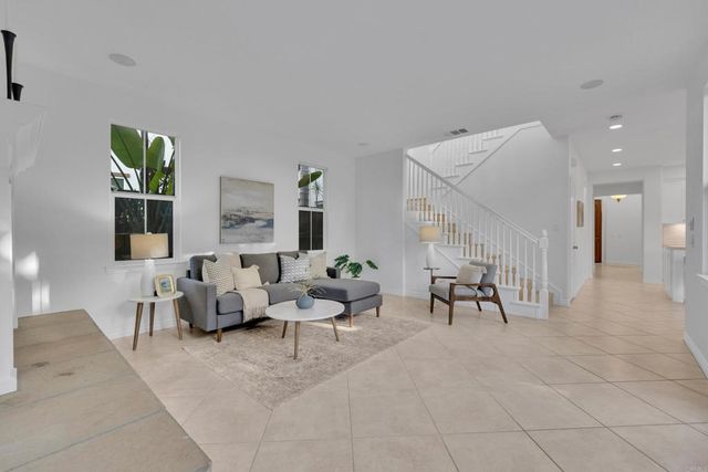 6215 Dartington Way, Carlsbad, CA 92009