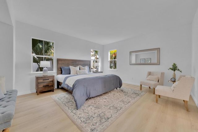 6215 Dartington Way, Carlsbad, CA 92009