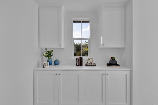 6215 Dartington Way, Carlsbad, CA 92009