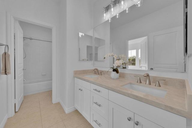 6215 Dartington Way, Carlsbad, CA 92009