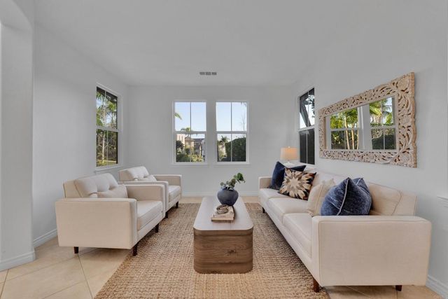 6215 Dartington Way, Carlsbad, CA 92009