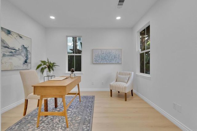 6215 Dartington Way, Carlsbad, CA 92009