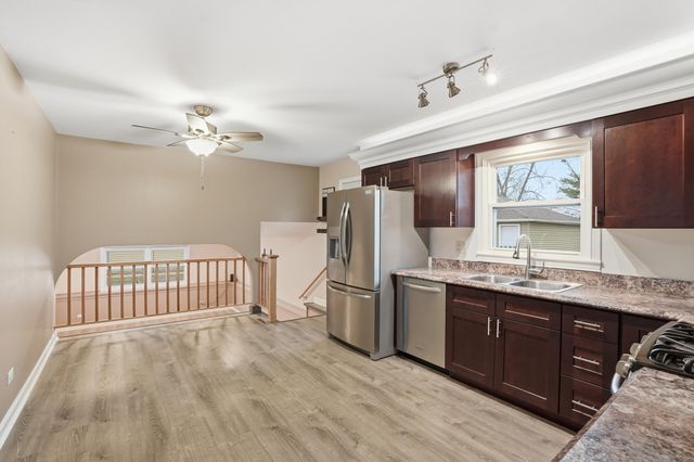 2431 Hickory Drive, Dyer, IN 46311