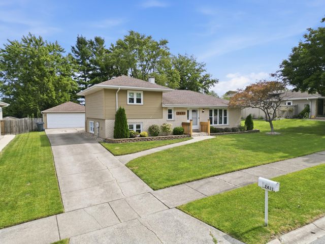 2431 Hickory Drive, Dyer, IN 46311