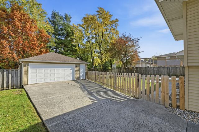 2431 Hickory Drive, Dyer, IN 46311