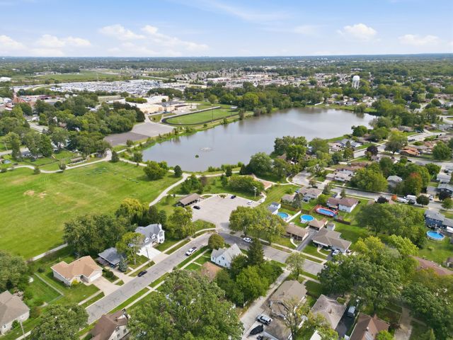 2431 Hickory Drive, Dyer, IN 46311