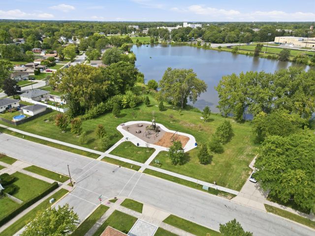 2431 Hickory Drive, Dyer, IN 46311