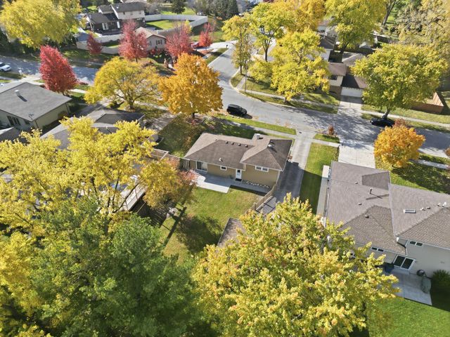 2431 Hickory Drive, Dyer, IN 46311