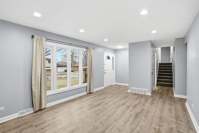 2431 Hickory Drive, Dyer, IN 46311