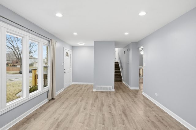 2431 Hickory Drive, Dyer, IN 46311