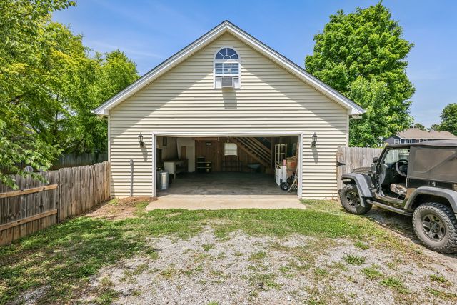 136 Fall Creek Dr, Murfreesboro, TN 37129