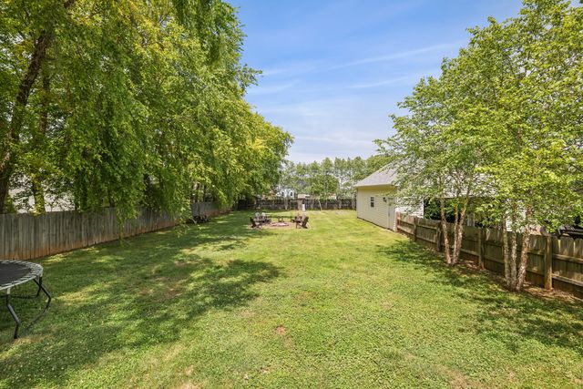 136 Fall Creek Dr, Murfreesboro, TN 37129