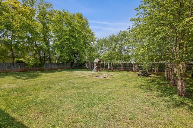 136 Fall Creek Dr, Murfreesboro, TN 37129
