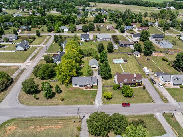 136 Fall Creek Dr, Murfreesboro, TN 37129