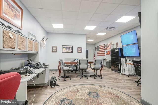 208 N BROADWAY, Gloucester City, NJ 08030