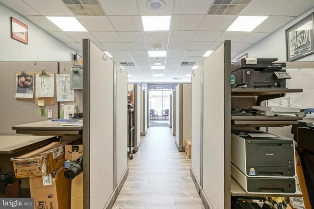 208 N BROADWAY, Gloucester City, NJ 08030