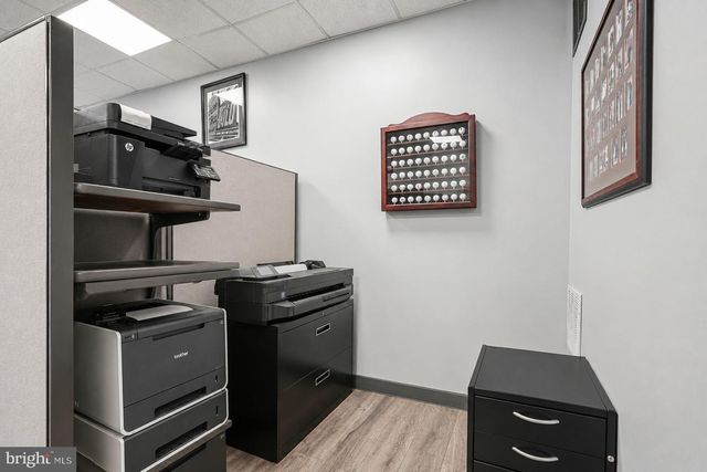 208 N BROADWAY, Gloucester City, NJ 08030