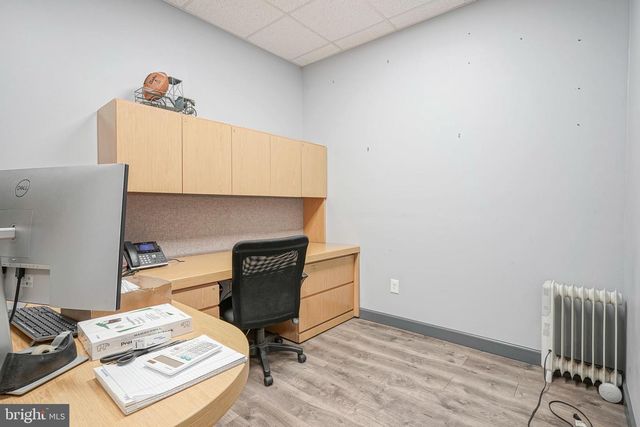 208 N BROADWAY, Gloucester City, NJ 08030