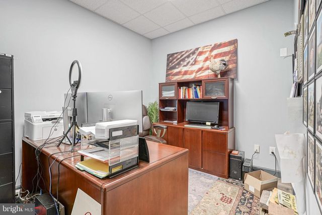 208 N BROADWAY, Gloucester City, NJ 08030