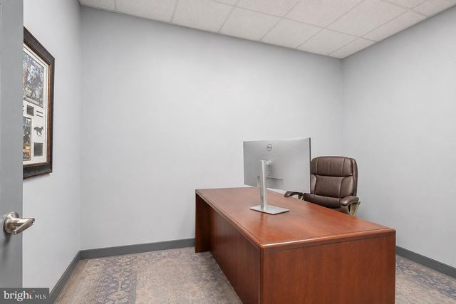 208 N BROADWAY, Gloucester City, NJ 08030