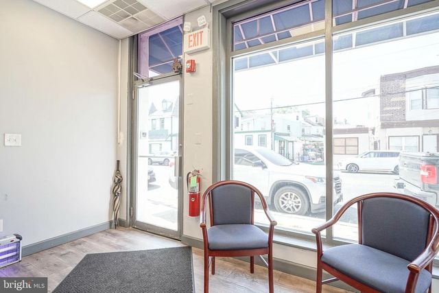 208 N BROADWAY, Gloucester City, NJ 08030
