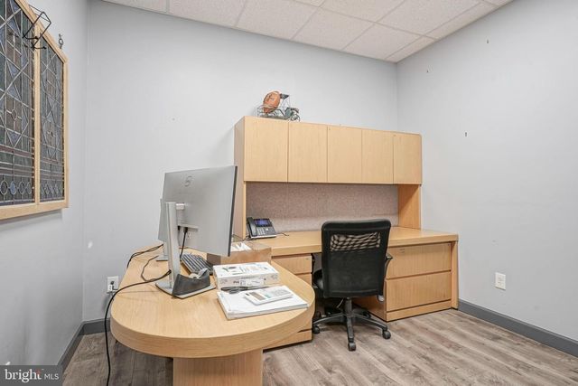 208 N BROADWAY, Gloucester City, NJ 08030