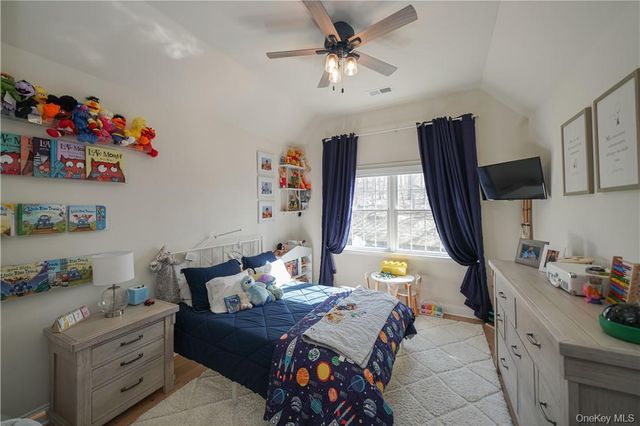 20 Deforest Drive, Cortlandt Manor, NY 10567