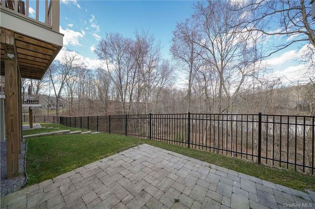 20 Deforest Drive, Cortlandt Manor, NY 10567